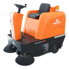 Kehrmaschinen und Putzmaschinen für den Industriebedarf