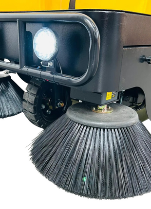 Aufsitz-Kehrmaschine Graefer KM80-PRO
