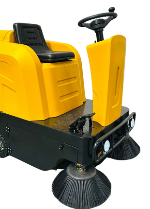 Aufsitz-Kehrmaschine Graefer KM80-PRO
