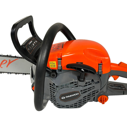 Robust and powerful chainsaw Daewoo DCS6524 petrol - blade length 60 cm