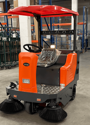 Aufsitz-Kehrmaschine mit Dach Graefer KM160-PRO