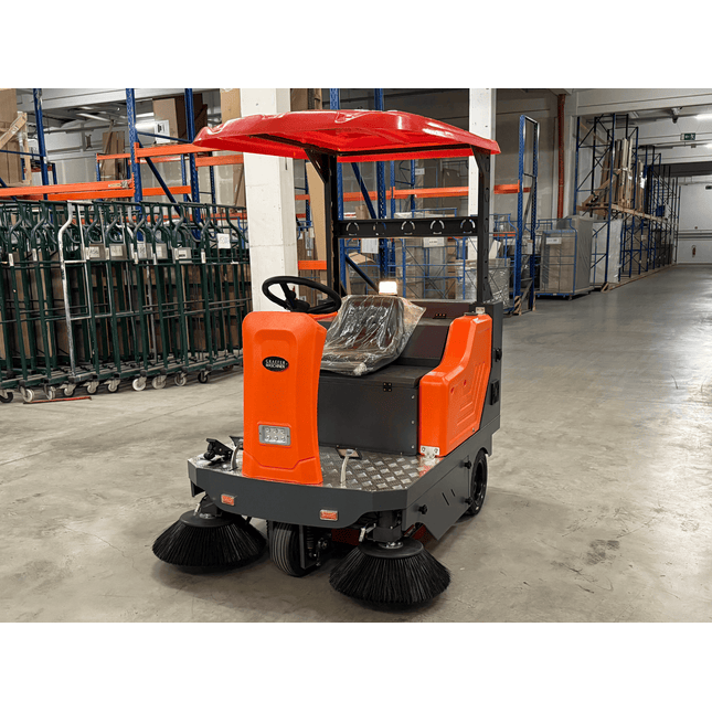 Aufsitz-Kehrmaschine mit Dach Graefer KM160-PRO