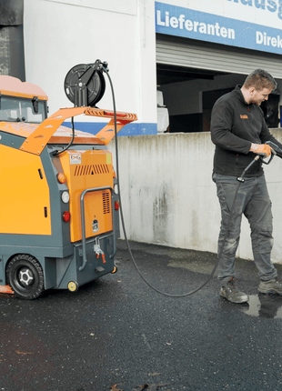 Kehrmaschine mit Kabine Graefer KM180-PRO