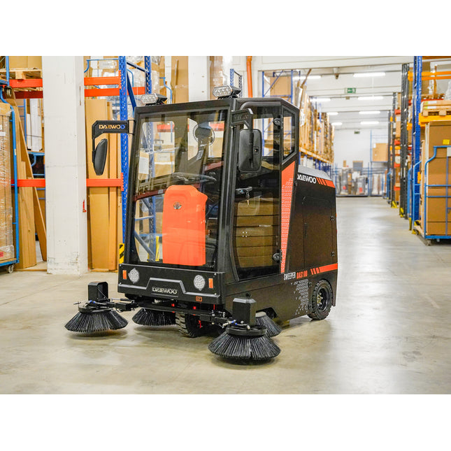 Kehrmaschine mit Kabine Daewoo DAS100