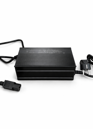 Ladegerät passend für die Aufsitz-Kehrmaschine Graefer KM120-PRO