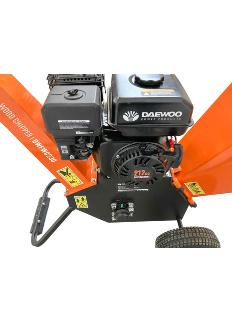 Drewniany chopper Daewoo DWFWC230 - do 10 cm średnicy gałęzi