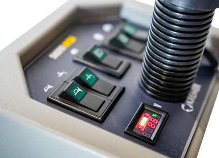 Aufsitz - Kehrmaschine Kremer KRYZS4 – Ansicht 7
