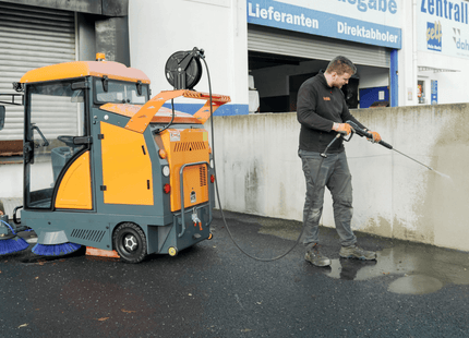 Kehrmaschine mit Kabine Graefer KM180-PRO inkl. Hochdruckreiniger – Ansicht 16